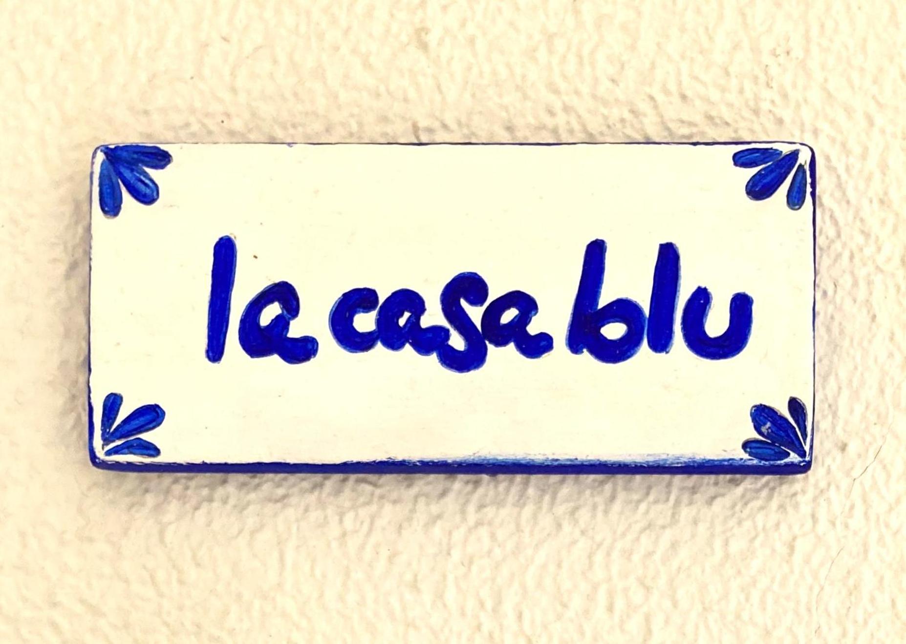 La Casa Blu Nel Cuore Storico Di Napoli エクステリア 写真